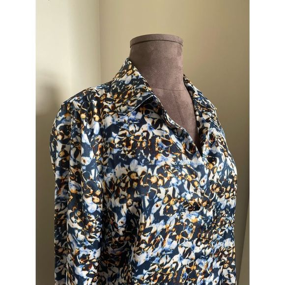 💙 Vintage Floral Blouse - Picture 4 of 9